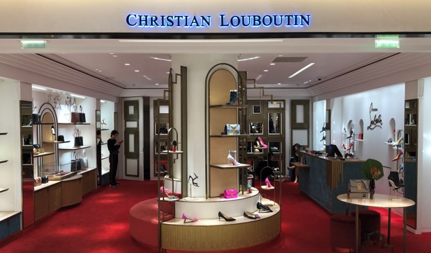 Find CHRISTIAN LOUBOUTIN POP-UP PRINTEMPS LOUVRE Stores ...